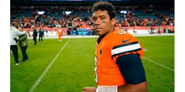 Russell Wilson opta por seguir mejorando su fuerza durante las vacaciones